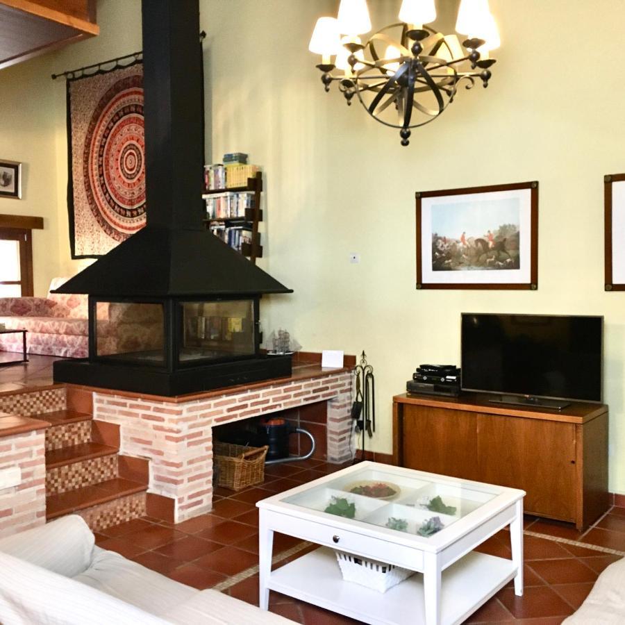Casa Roble Guest House Almenara de Tormes Eksteriør bilde