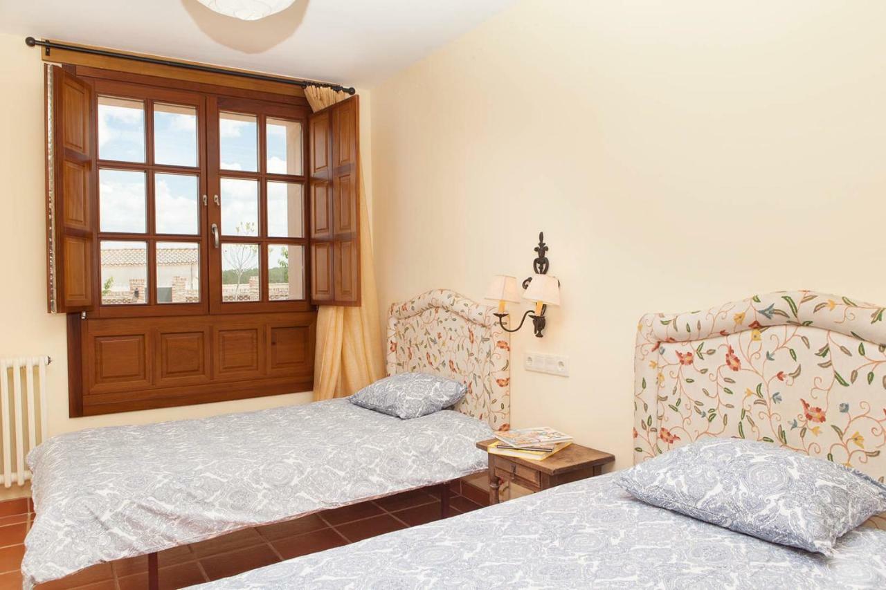 Casa Roble Guest House Almenara de Tormes Eksteriør bilde